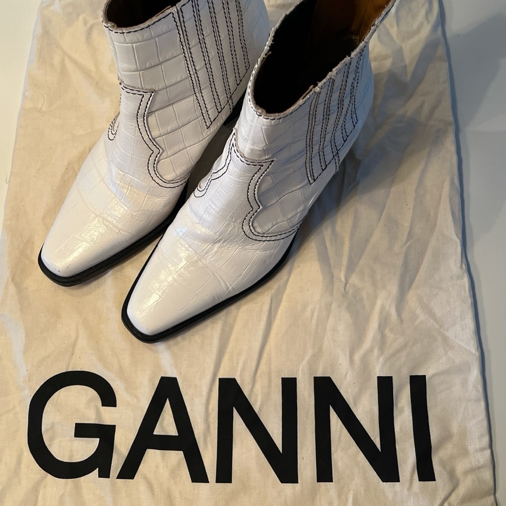 COPY - Ganni white western boot - Picture 2 of 4